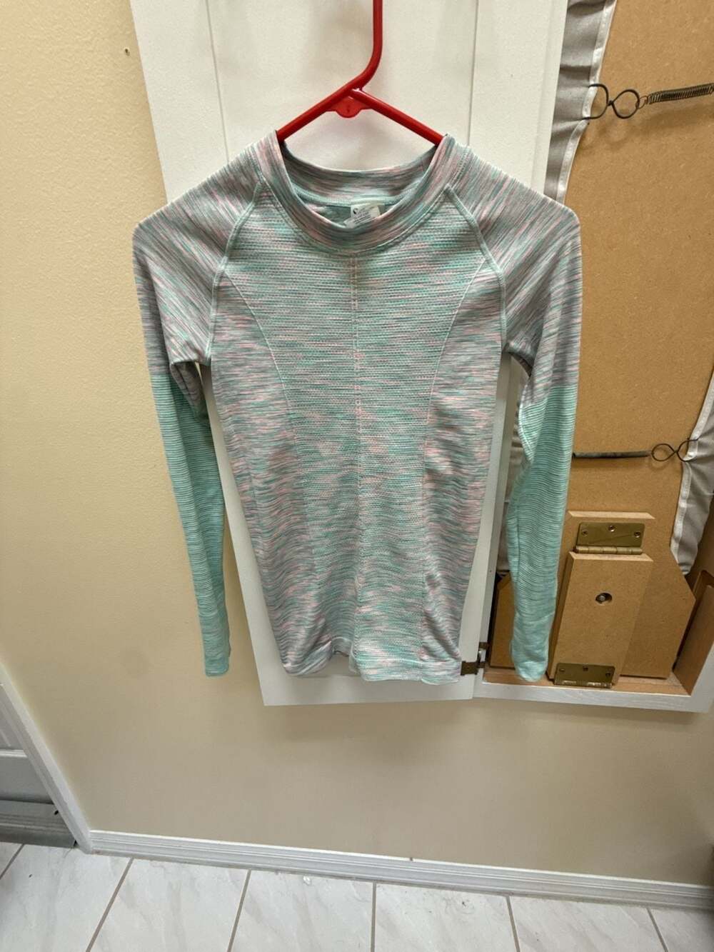 Climawear Seamless Long Sleeve Athletic Top Size S/P